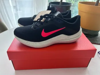 Gebrauchtes Nike Air Winflo 10 Running Shoes