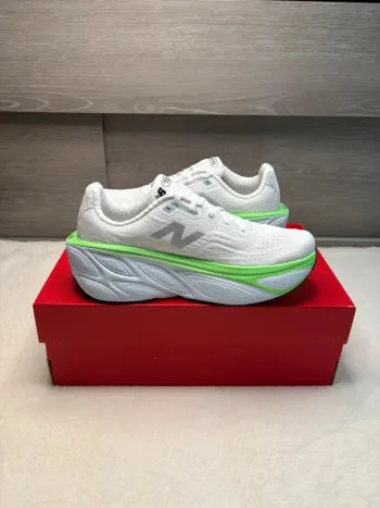 Used New Balance Fresh Foam X More v5 bike — image 4 of 11