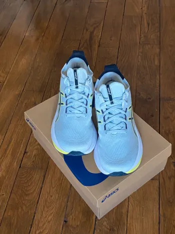 Used Asics Gel Nimbus Running Shoes