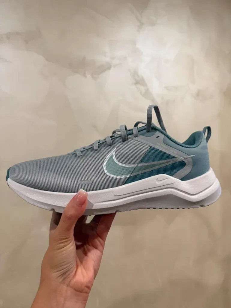 Gebrauchtes Nike Downshifter 12 bike — Bild 2 von 11