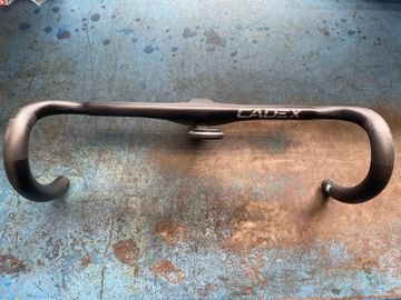 Used Cadex Cockpit 2026 bike — image 4 of 11