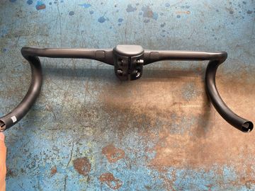 Used Cadex Cockpit 2026 bike — image 8 of 11