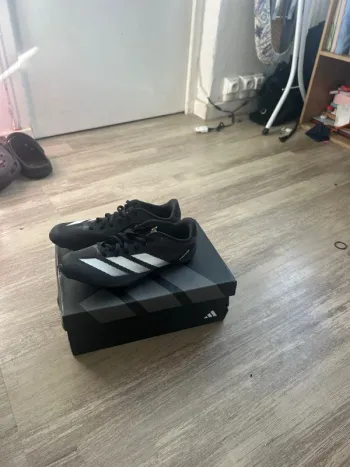 Used Adidas Pointes d'athlétisme Running Shoes