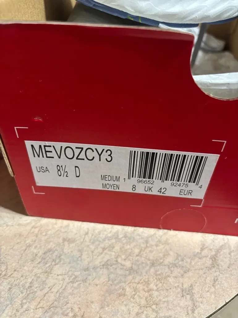 Tweedehands New Balance Running Shoes Size 42 bike — afbeelding 2 van 4
