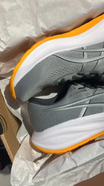 Used Asics Gel Cumulus 28 bike — image 3 of 12