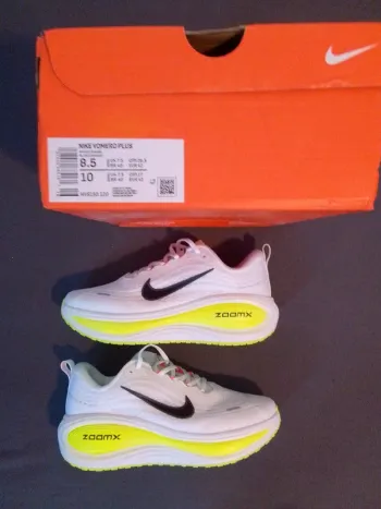 Gebrauchtes Nike Vomero Plus Running Shoes
