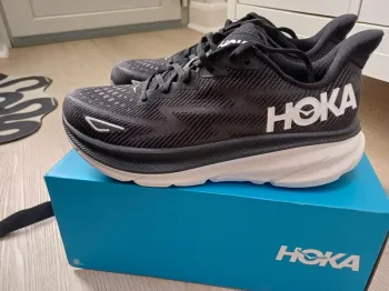 Used Hoka Clifton 9 Running Shoes