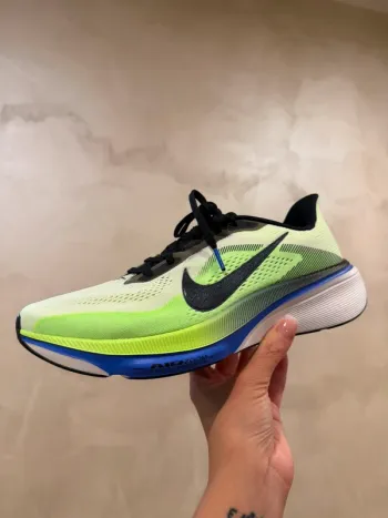 Used Pegasus Air Zoom 42 Running Shoes