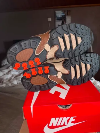 Used Nike sneakers size 44.5 bike — image 2 of 7