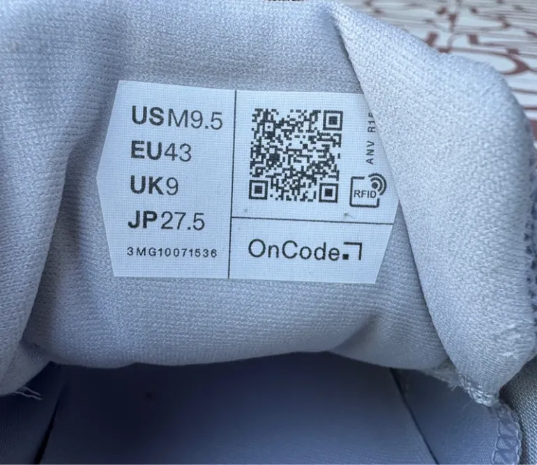White On Cloudrunner 3 bike usato — immagine 5 di 6