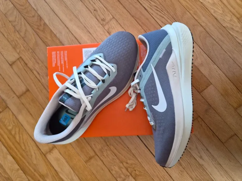 Used Nike Air Winflo 10 bike — image 2 of 3
