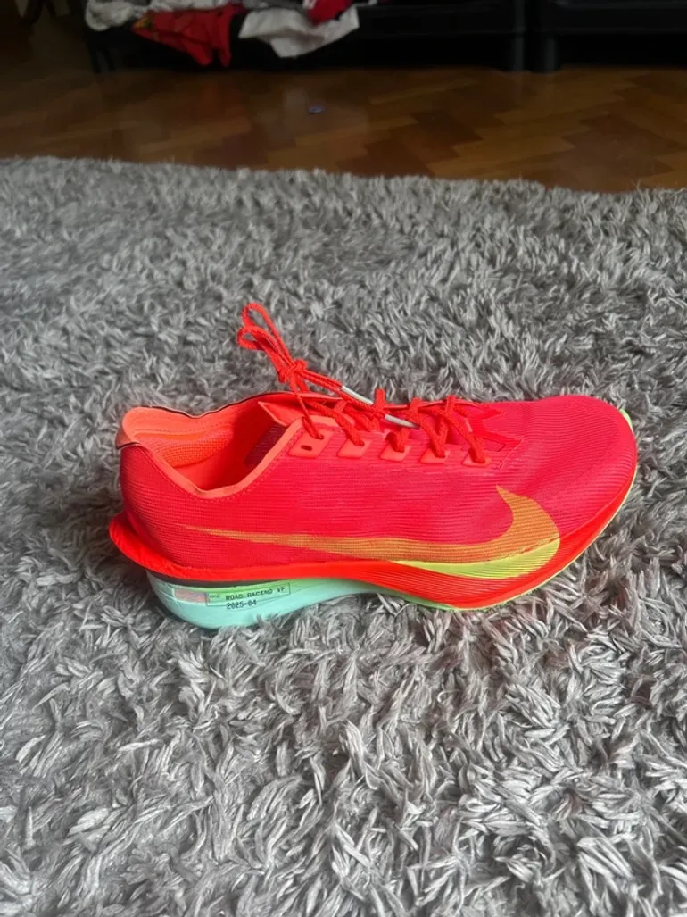 Gebrauchtes Nike ZoomX Vaporfly 4 bike — Bild 3 von 8