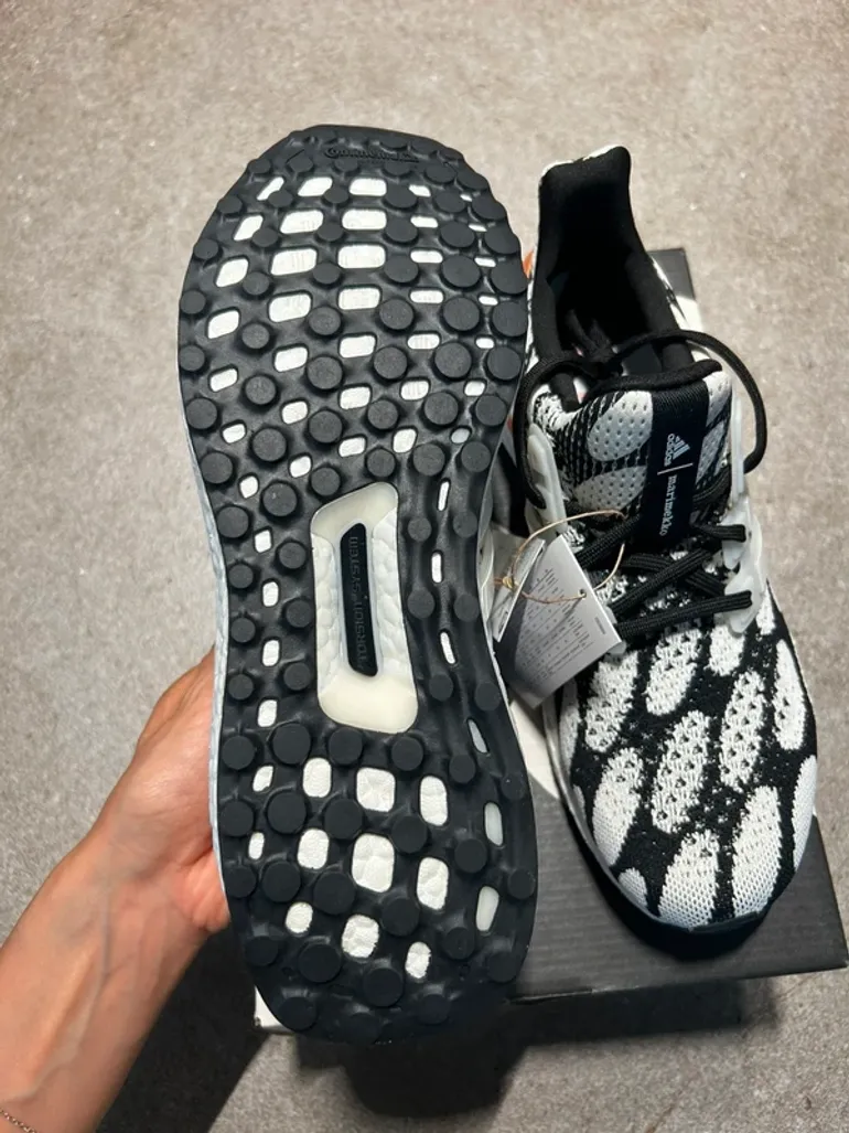 Used Adidas Ultraboost 1.0 X Marimekko bike — image 5 of 6