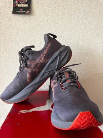 Tweedehands Asics FF Blast MAX bike — afbeelding 6 van 8