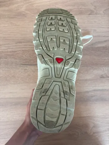 Used Salomon Trailrunning Shoes bike — image 3 of 4