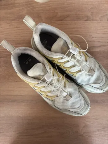 Used Salomon Trailrunning Shoes bike — image 4 of 4