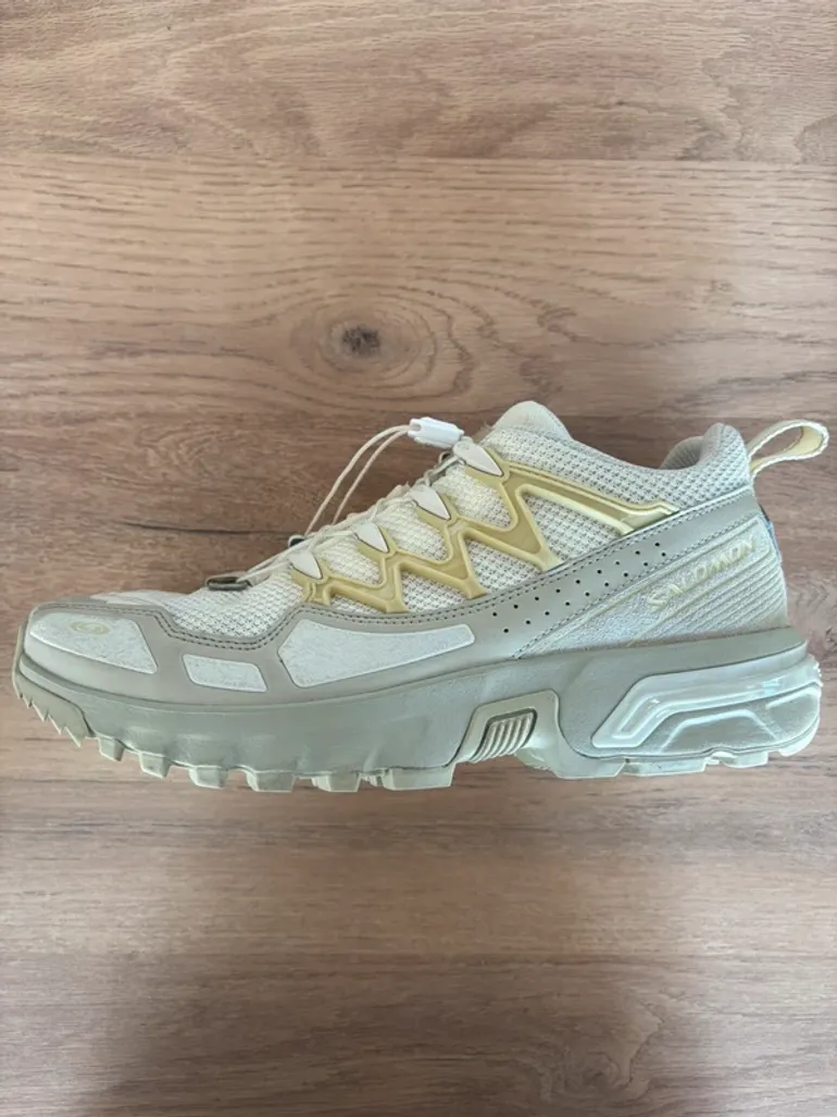 Used Salomon Trailrunning Shoes bike — image 2 of 4