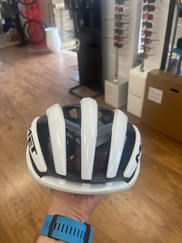 Used MET Trenta 3K Carbon MIPS Helmet 2026 Cycling Accessories