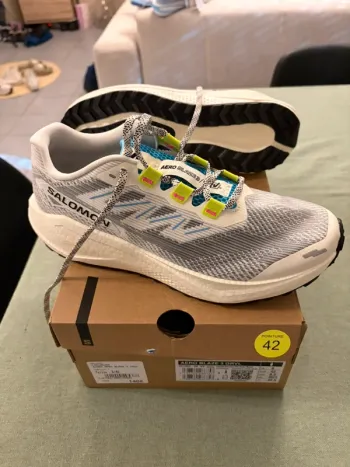 Used Salomon Aero Blaze Running Shoes