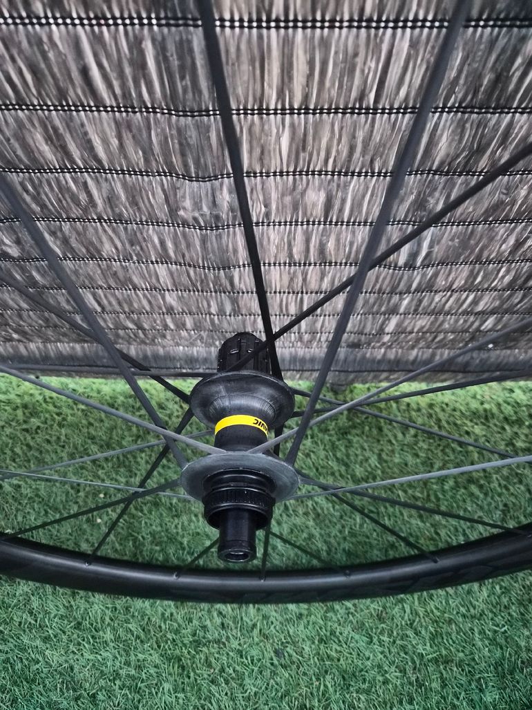 Gebrauchtes Mavic Ultimate Wheels 2025 bike — Bild 2 von 11
