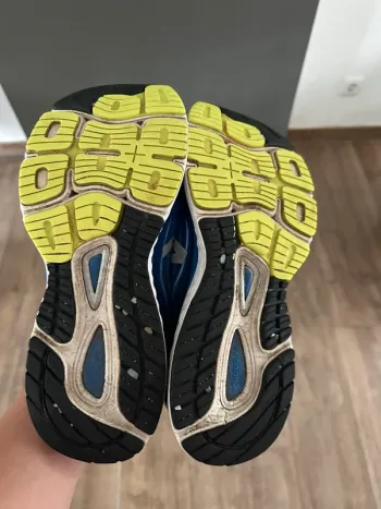 Gebrauchtes New Balance 880V8 bike — Bild 3 von 3