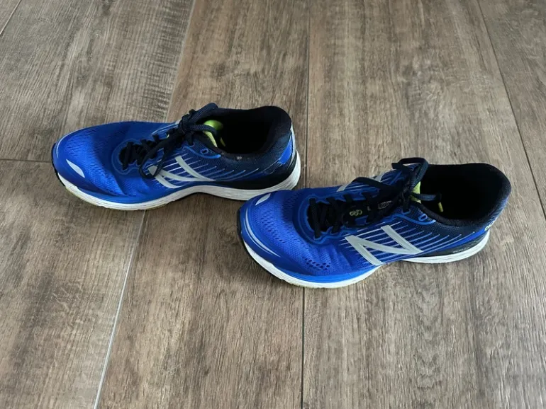 Gebrauchtes New Balance 880V8 bike — Bild 2 von 3