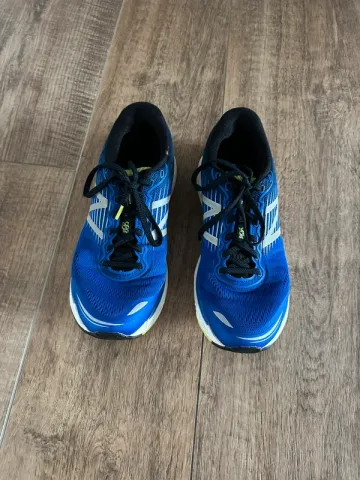 Used New Balance 880V8 Running Shoes