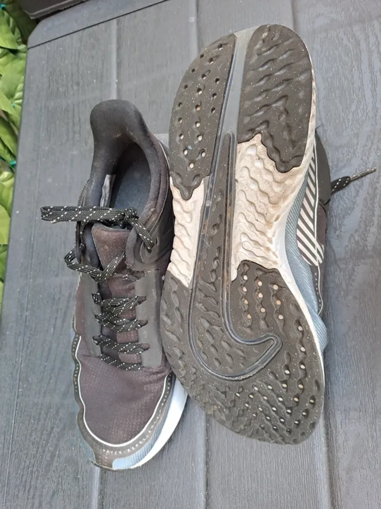 Used Nike React Infinity Run 2 Shield bike — image 4 of 5