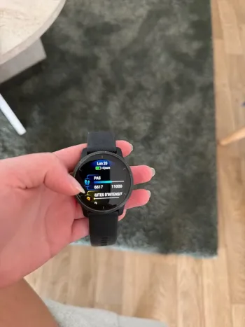 Used Garmin Venu 2 bike — image 3 of 4