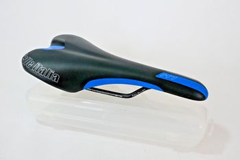 Used Selle Italia X1-1 Saddles & Seatposts