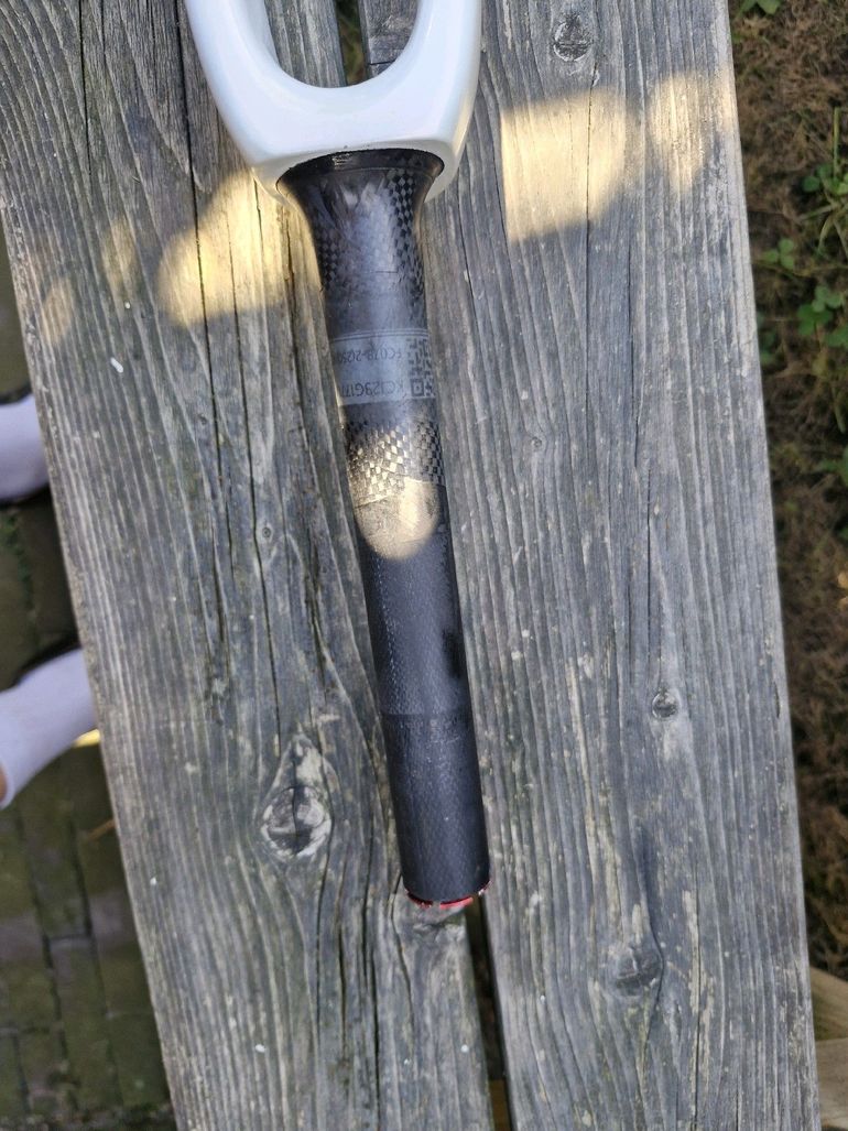 Used Specialized Tarmac SL8 Fork 2024 bike — image 6 of 8