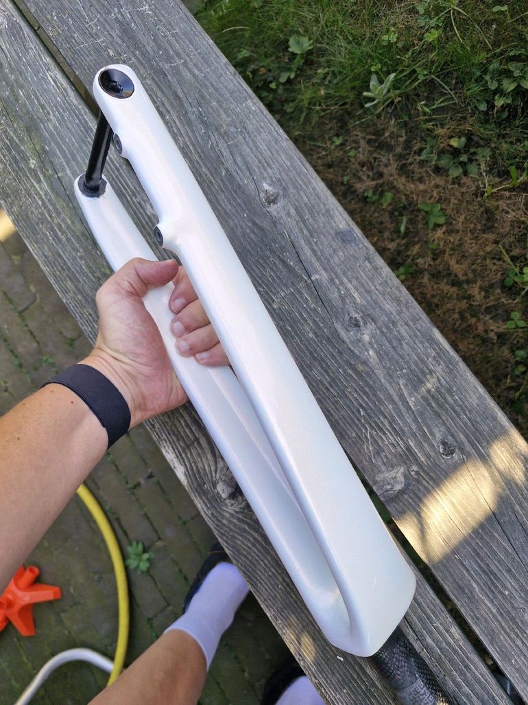 Used Specialized Tarmac SL8 Fork 2024 bike — image 5 of 8