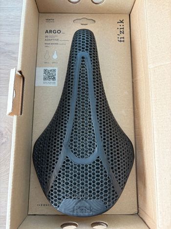 Brugt Fizik Vento Argo 00 2026 Saddles & Seatposts