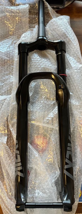 Used RockShox Lyrik Select bike — image 2 of 4