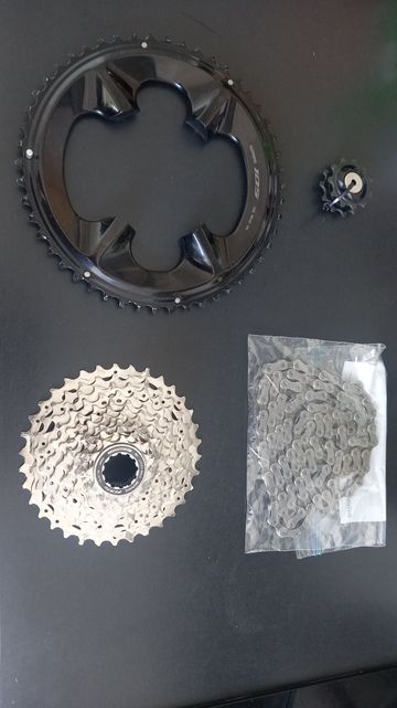 Used Shimano 105 Cassette and Chainring 2025 Drivetrain & Pedals