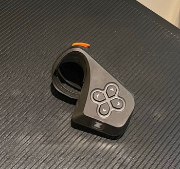 Tweedehands Zwift Play Controllers 2023 bike — afbeelding 3 van 5