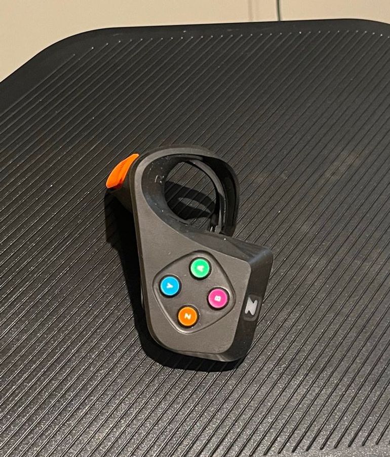 Tweedehands Zwift Play Controllers 2023 bike — afbeelding 2 van 5