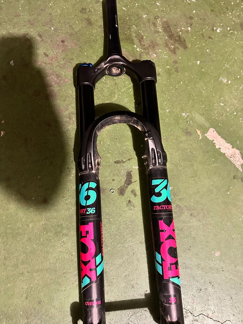 Fox 36 Fork 2023 bike d'occasion — image 3 sur 3