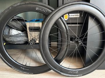 Tweedehands Hunt 54 Aerodynamicist 2023 bike — afbeelding 1 van 2