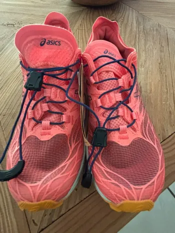 Gebrauchtes Asics Fujispeed Running Shoes