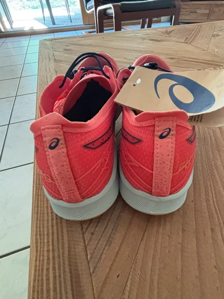 Gebrauchtes Asics Fujispeed bike — Bild 4 von 6