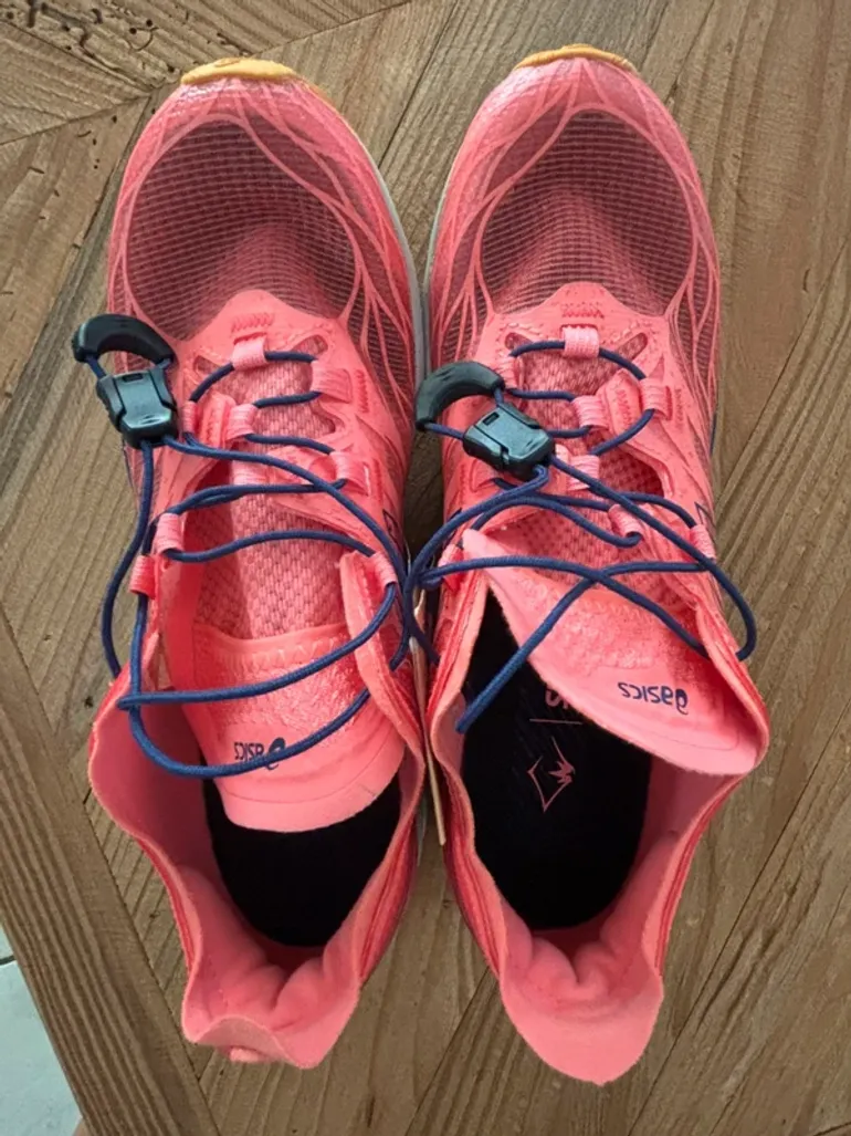 Gebrauchtes Asics Fujispeed bike — Bild 6 von 6