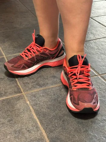 Used Asics Gel-Nimbus 19 Running Shoes