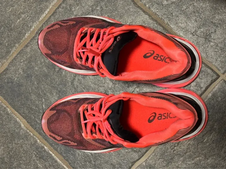 Used Asics Gel-Nimbus 19 bike — image 5 of 6