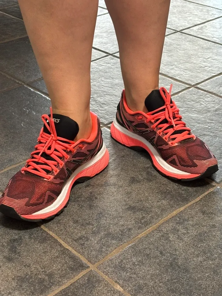 Used Asics Gel-Nimbus 19 bike — image 2 of 6