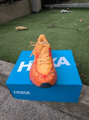 Używany Hoka Speedgoat 6 bike — zdjęcie 2 z 5
