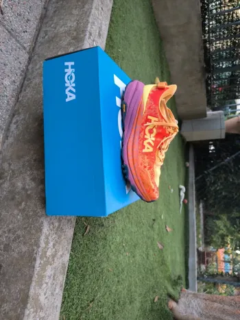 Gebrauchtes Hoka Speedgoat 6 Running Shoes