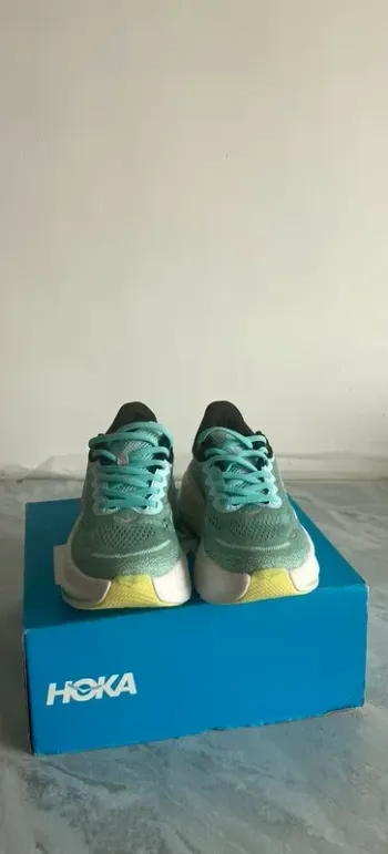 Gebrauchtes Hoka Chaussure size 36 Running Shoes
