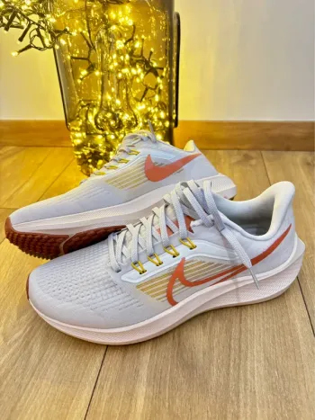 Tweedehands Pegasus Air Zoom 39 2022 Running Shoes
