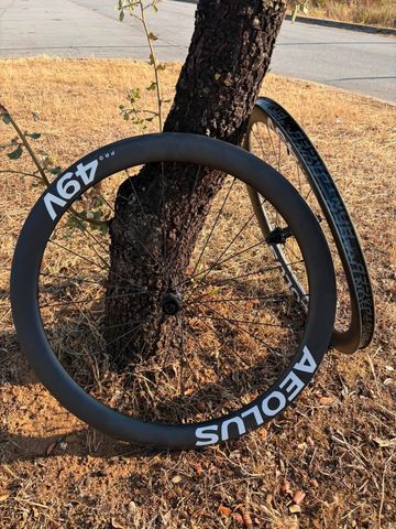 Bontrager Aeolus 49V Wheels Wheels d'occasion